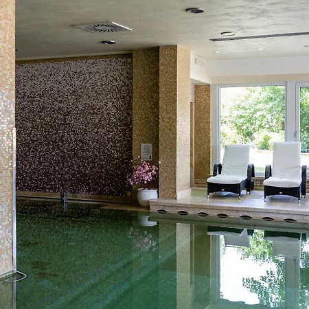 Hotiday Collection - 4*