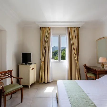 Hotiday Collection - 4*