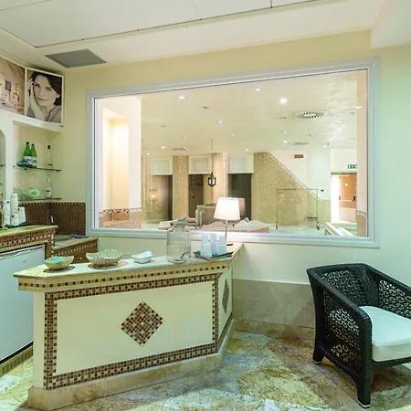 Hotiday Collection - 4*